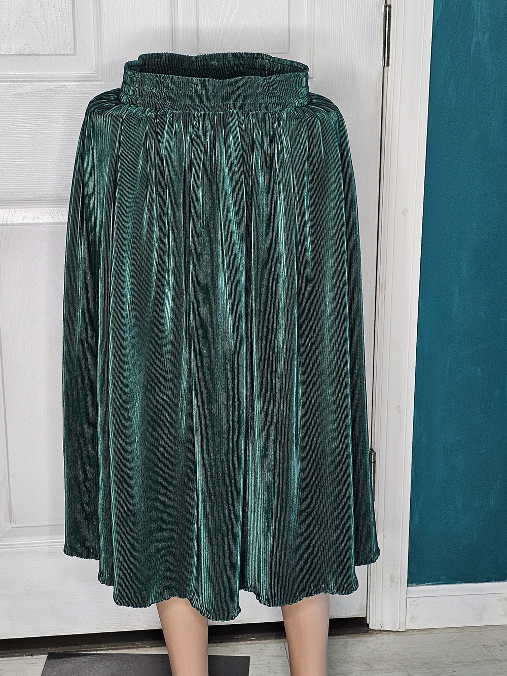 American Apparel Accirdion  Pleated Emerald Green Midi Skirt